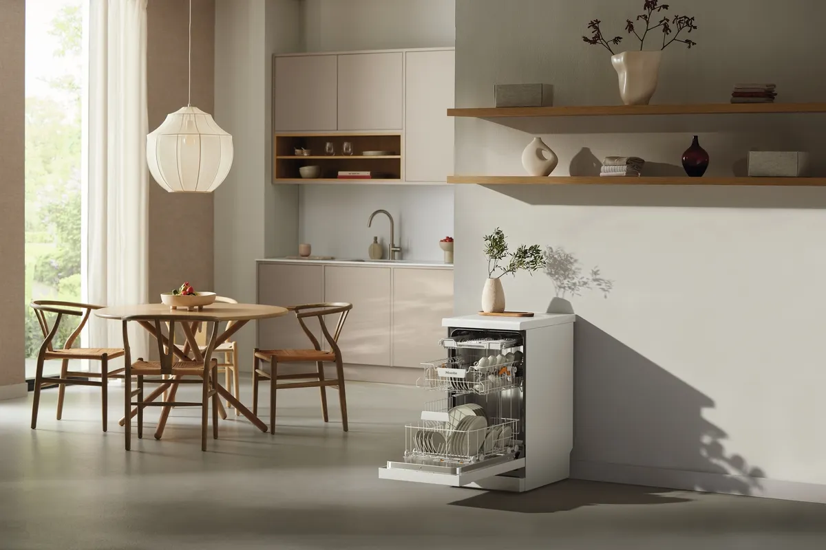 obrázek produktu::G 5540 SC SL Active Miele Volně stojící myčka nádobí Briliantová bílá