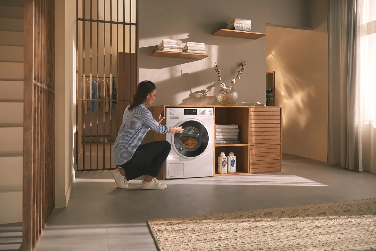 obrázek produktu::WWD164 WCS 9kg Miele Pračka s Předním plněním Lotosově bílá