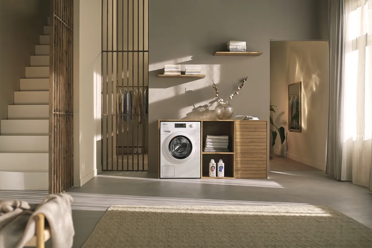 obrázek produktu::WCA030 WCS Active Miele Pračka s předním plněním Lotosově bílá
