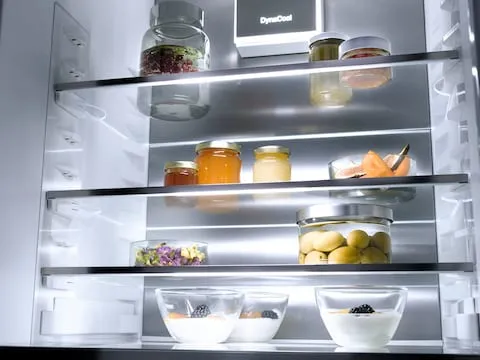 obrázek produktu::KFN 7785 C Miele Vestavná chladnička s mrazničkou