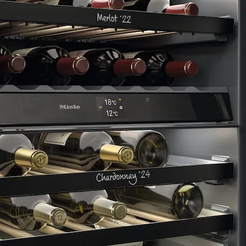 obrázek produktu::KWTUS 7096 E Miele Podstavná vinotéka Obsidian černý (sklo)
