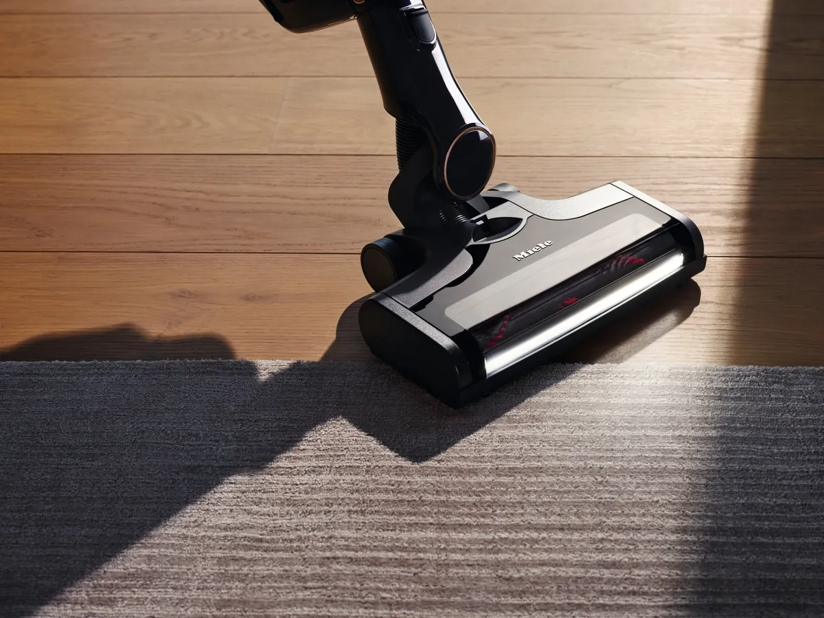 obrázek produktu::Triflex HX2 Cat & Dog Miele Akumulátorový vysavač Obsidian černá