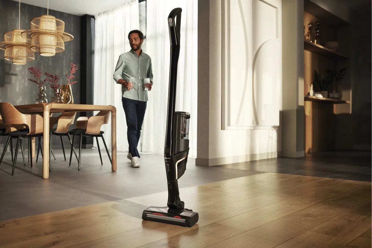 obrázek produktu::Triflex HX2 Cat & Dog Miele Akumulátorový vysavač Obsidian černá