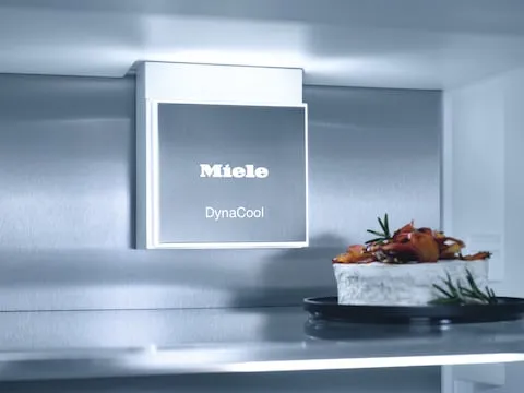obrázek produktu::KFN 7785 C Miele Vestavná chladnička s mrazničkou
