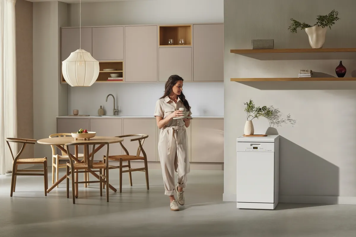 obrázek produktu::G 5540 SC SL Active Miele Volně stojící myčka nádobí Briliantová bílá
