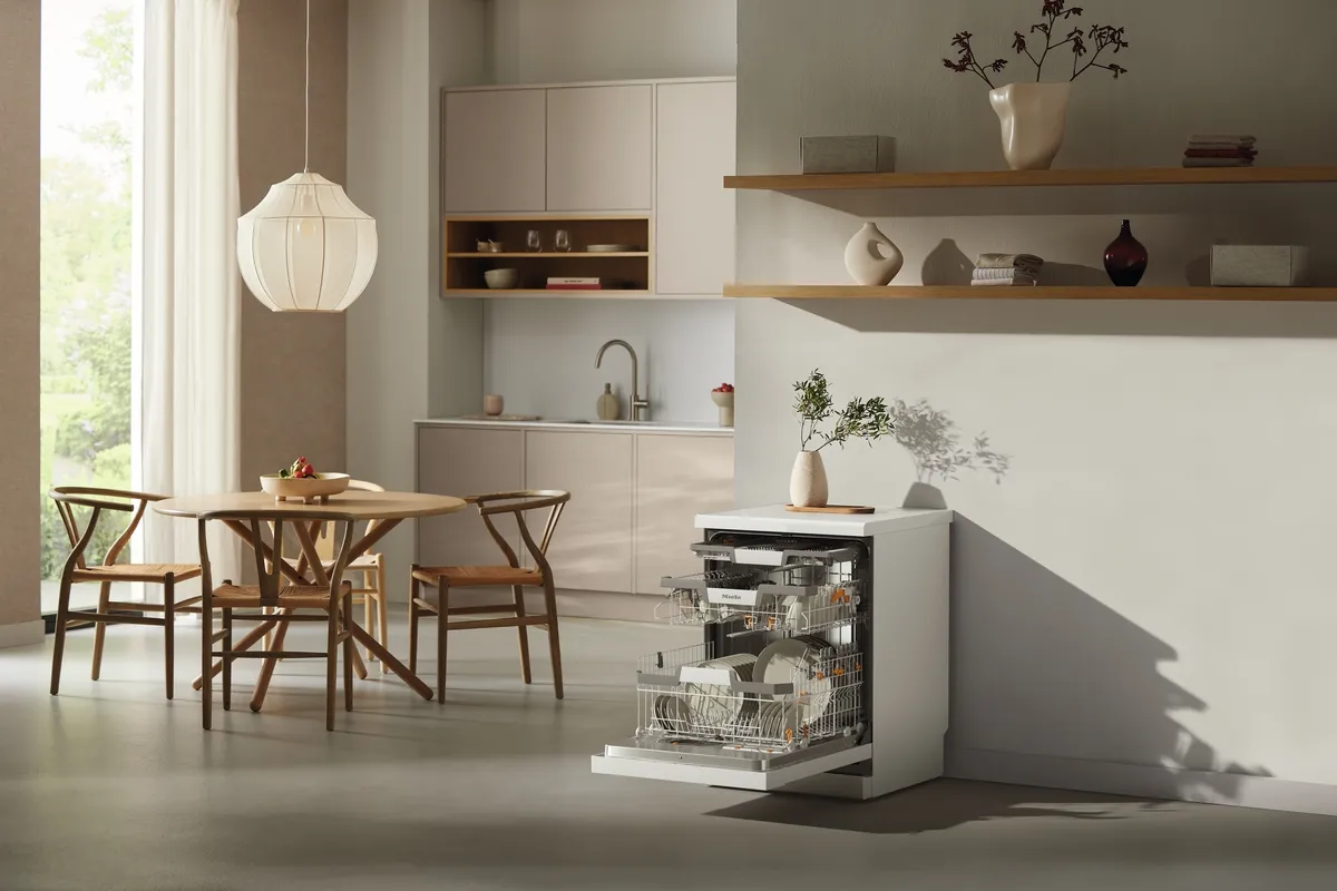 obrázek produktu::G 7600 SC AutoDos Miele Volně stojící myčka nádobí Briliantová bílá